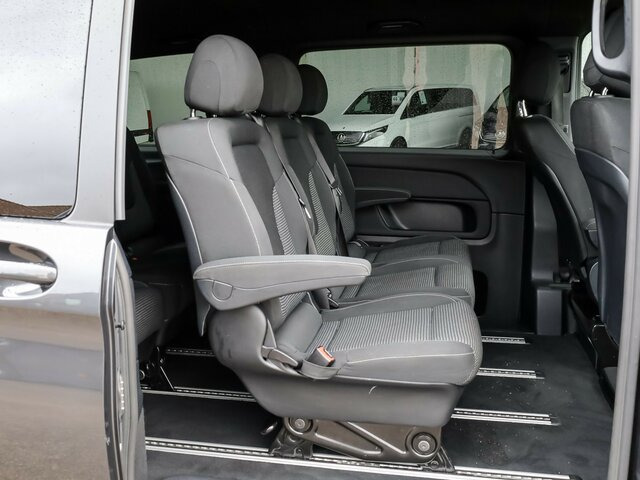 MERCEDES-BENZ EQV 300 ang,8Sitzer,2xSchiebetür,360°Kamera... - Пътнически бус, Електрически бус: снимка 5 MERCEDES-BENZ EQV 300 ang,8Sitzer,2xSchiebetür,360°Kamera... - Пътнически бус, Електрически бус: снимка 5