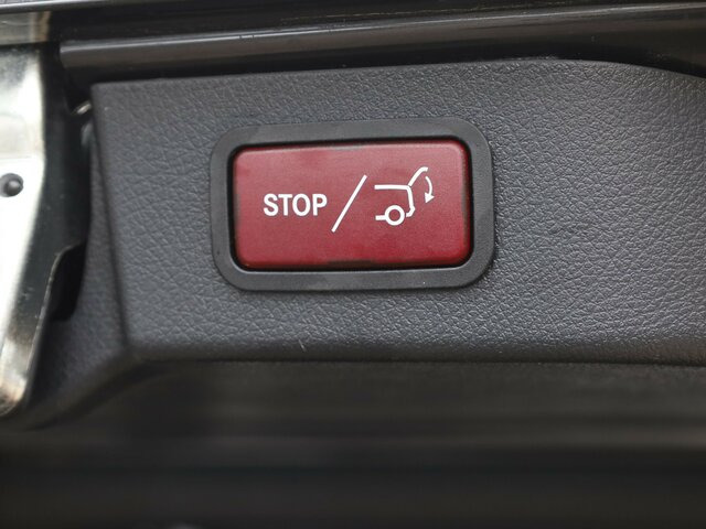 MERCEDES-BENZ EQV 300 ang,8Sitzer,2xSchiebetür,360°Kamera... - Пътнически бус, Електрически бус: снимка 3 MERCEDES-BENZ EQV 300 ang,8Sitzer,2xSchiebetür,360°Kamera... - Пътнически бус, Електрически бус: снимка 3