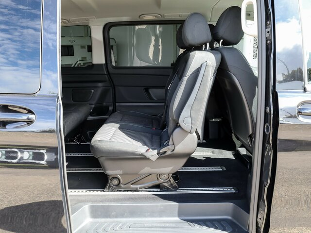 MERCEDES-BENZ EQV 300 lang,7Sitze,2xKlima,2Schiebetür el.,LED... - Микробус, Електробус: снимка 5 MERCEDES-BENZ EQV 300 lang,7Sitze,2xKlima,2Schiebetür el.,LED... - Микробус, Електробус: снимка 5