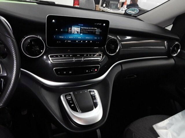 MERCEDES-BENZ EQV 300 lang,7Sitze,2xKlima,2Schiebetür el.,LED - Микробус, Електробус: снимка 3 MERCEDES-BENZ EQV 300 lang,7Sitze,2xKlima,2Schiebetür el.,LED - Микробус, Електробус: снимка 3