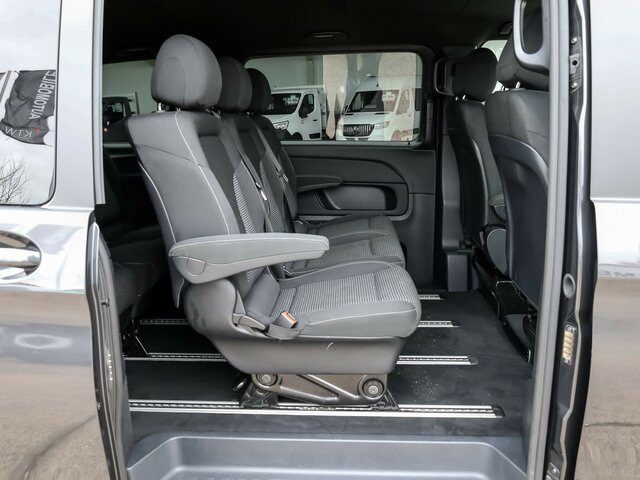 MERCEDES-BENZ EQV 300 lang,8Sitzer,2xSchiebetür,360°Kamera... - Пътнически бус, Електрически бус: снимка 5 MERCEDES-BENZ EQV 300 lang,8Sitzer,2xSchiebetür,360°Kamera... - Пътнически бус, Електрически бус: снимка 5