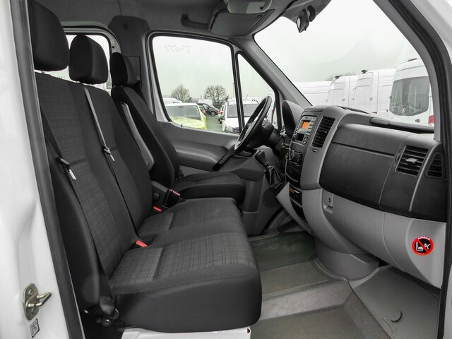 MERCEDES-BENZ Sprinter 311 CDI DOKA Pritsche,AHK,Standheizung - Бордови бус, Бус с двойна кабина: снимка 3 MERCEDES-BENZ Sprinter 311 CDI DOKA Pritsche,AHK,Standheizung - Бордови бус, Бус с двойна кабина: снимка 3