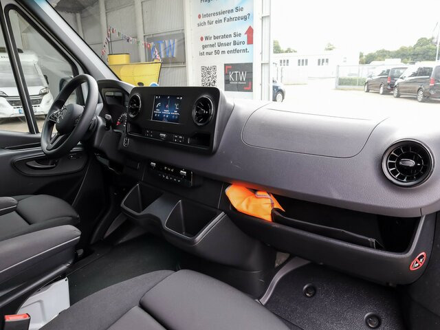 MERCEDES-BENZ Sprinter 315 CDI Maxi Kombi Tourer,8Sitze,Kamera - Пътнически бус: снимка 3 MERCEDES-BENZ Sprinter 315 CDI Maxi Kombi Tourer,8Sitze,Kamera - Пътнически бус: снимка 3
