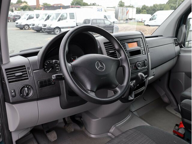 MERCEDES-BENZ Sprinter 316CDI DOKA,Allrad,Klima,Standheizung - Бордови бус: снимка 4 MERCEDES-BENZ Sprinter 316CDI DOKA,Allrad,Klima,Standheizung - Бордови бус: снимка 4