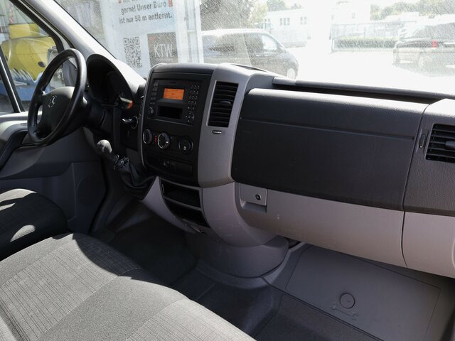 MERCEDES-BENZ Sprinter 316CDI Pritsche,Allrad,Klima... - Брезентов бус: снимка 2 MERCEDES-BENZ Sprinter 316CDI Pritsche,Allrad,Klima... - Брезентов бус: снимка 2