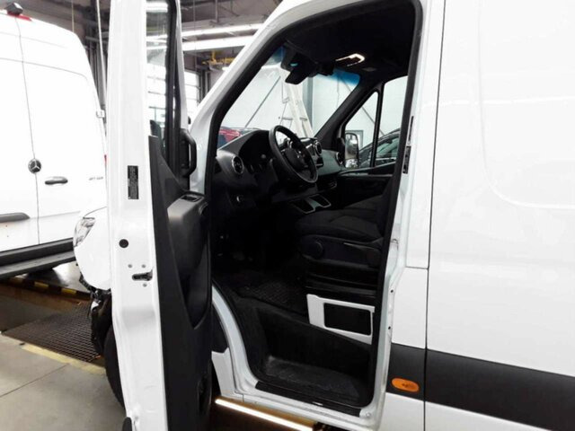 MERCEDES-BENZ Sprinter 317 CDI,3665mm,Automatik,Kamera - Товарен бус: снимка 2 MERCEDES-BENZ Sprinter 317 CDI,3665mm,Automatik,Kamera - Товарен бус: снимка 2