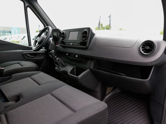 MERCEDES-BENZ Sprinter 317 CDI Kasten,L2H2,MBUX,Kamera - Товарен бус: снимка 4 MERCEDES-BENZ Sprinter 317 CDI Kasten,L2H2,MBUX,Kamera - Товарен бус: снимка 4