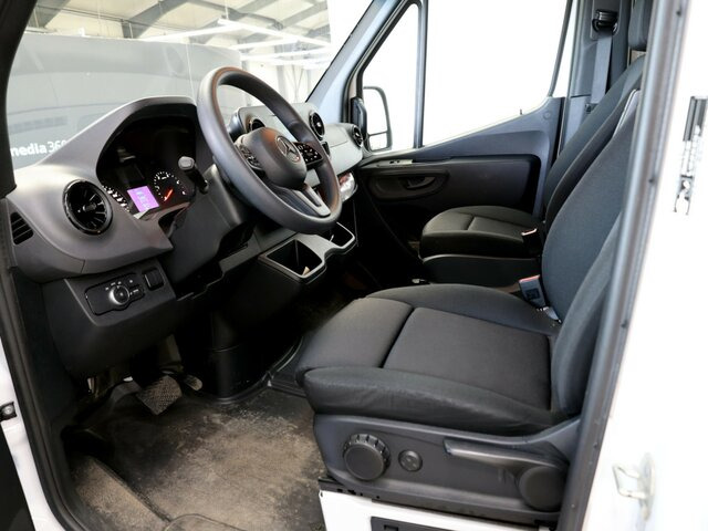 MERCEDES-BENZ Sprinter 319CDI DOKA,Allrad,Automatik,LED - Бордови бус, Бус с двойна кабина: снимка 2 MERCEDES-BENZ Sprinter 319CDI DOKA,Allrad,Automatik,LED - Бордови бус, Бус с двойна кабина: снимка 2