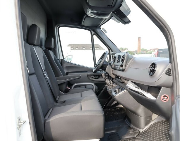 MERCEDES-BENZ Sprinter317CDI Maxi Koffer,LBW,Klima,Kamera - Лекотоварен автомобил фургон: снимка 2 MERCEDES-BENZ Sprinter317CDI Maxi Koffer,LBW,Klima,Kamera - Лекотоварен автомобил фургон: снимка 2