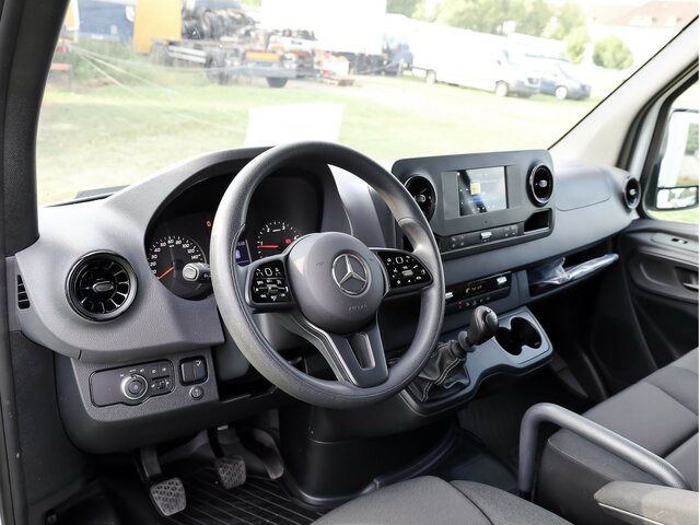 MERCEDES-BENZ Sprinter317CDI Maxi Koffer,LBW,Klima,Kamera - Лекотоварен автомобил фургон: снимка 4 MERCEDES-BENZ Sprinter317CDI Maxi Koffer,LBW,Klima,Kamera - Лекотоварен автомобил фургон: снимка 4