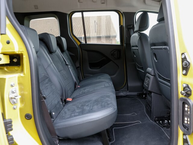 MERCEDES-BENZ T 180 Power Plus,AHK,LED,Navi,Kamera,Tempomat - Пътнически бус: снимка 2 MERCEDES-BENZ T 180 Power Plus,AHK,LED,Navi,Kamera,Tempomat - Пътнически бус: снимка 2