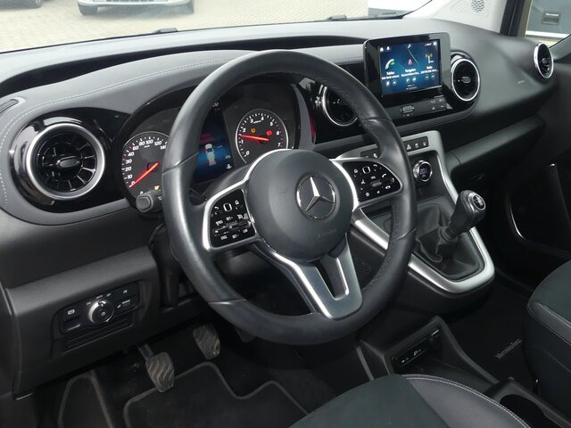 MERCEDES-BENZ T 180 Progressive,LED,MBUX,Navi,Rückfahrkamera - Пътнически бус: снимка 4 MERCEDES-BENZ T 180 Progressive,LED,MBUX,Navi,Rückfahrkamera - Пътнически бус: снимка 4