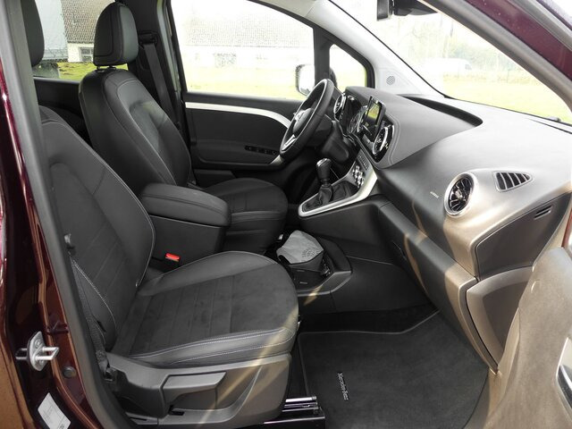 MERCEDES-BENZ T 180 Progressive,MBUX,LED,Navi,Kamera,Tempomat... - Пътнически бус: снимка 3 MERCEDES-BENZ T 180 Progressive,MBUX,LED,Navi,Kamera,Tempomat... - Пътнически бус: снимка 3