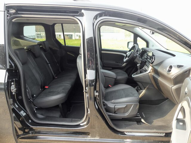 Пътнически бус MERCEDES-BENZ T 180 d,Power Plus,LED,MBUX,Navi,Rückfahrkamera: снимка 22