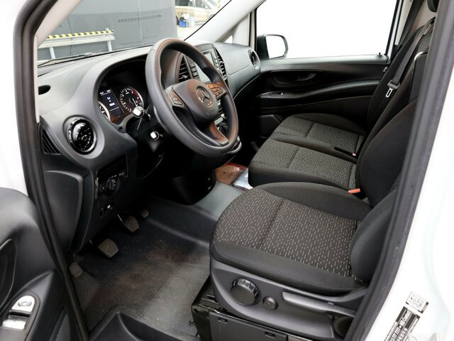 MERCEDES-BENZ Vito 114 Mixto,6 Sitzer,Klima,Navi,Tempomat... - Малък ван: снимка 2 MERCEDES-BENZ Vito 114 Mixto,6 Sitzer,Klima,Navi,Tempomat... - Малък ван: снимка 2