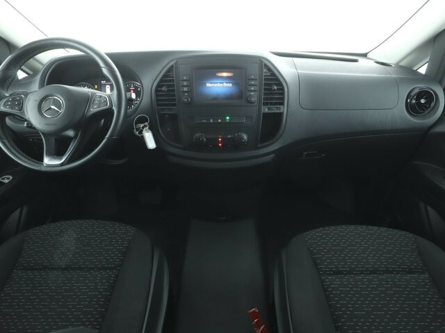 MERCEDES-BENZ Vito 114 TourerPro,Extralang,8Sitzer,Automatik - Микробус, Пътнически бус: снимка 2 MERCEDES-BENZ Vito 114 TourerPro,Extralang,8Sitzer,Automatik - Микробус, Пътнически бус: снимка 2
