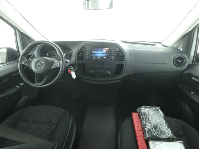 MERCEDES-BENZ Vito 114 TourerPro,lang,Automatik,8Sitze,Kamera... - Пътнически бус: снимка 2 MERCEDES-BENZ Vito 114 TourerPro,lang,Automatik,8Sitze,Kamera... - Пътнически бус: снимка 2
