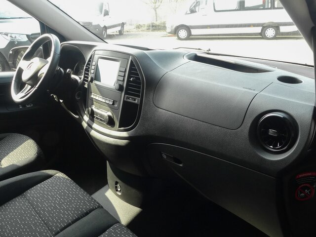 MERCEDES-BENZ Vito 116CDI lang,TourerPro,2Klima,9Sitze,Kamera - Микробус, Пътнически бус: снимка 2 MERCEDES-BENZ Vito 116CDI lang,TourerPro,2Klima,9Sitze,Kamera - Микробус, Пътнически бус: снимка 2
