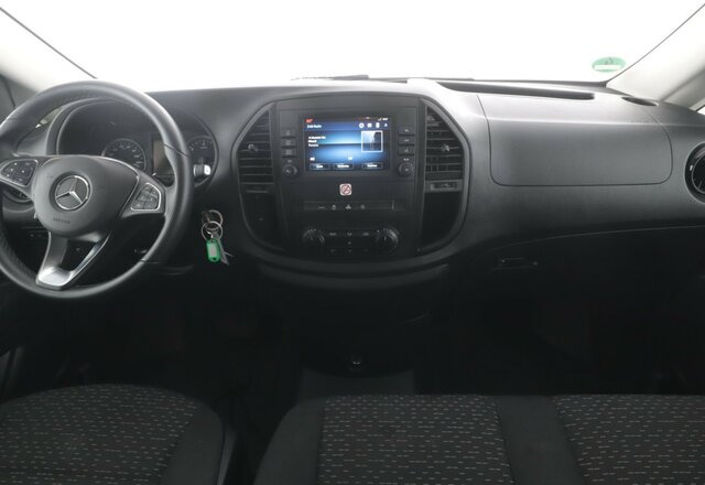 MERCEDES-BENZ Vito 116TourerPro ,Extralang,2xKlima,Kamera,AHK - Микробус, Пътнически бус: снимка 2 MERCEDES-BENZ Vito 116TourerPro ,Extralang,2xKlima,Kamera,AHK - Микробус, Пътнически бус: снимка 2