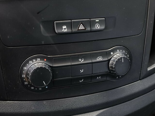 Малък ван MERCEDES-BENZ Vito114CDI KA lang ,Klima,Sortimo Regal,AHK: снимка 10