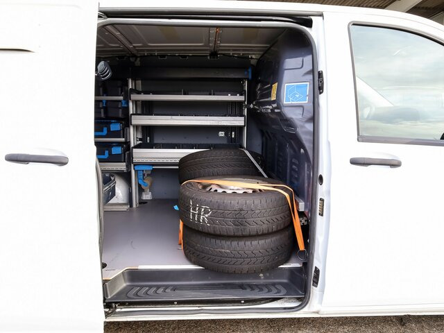 MERCEDES-BENZ Vito114CDI KA lang ,Klima,SortimoRegalsystem... - Малък ван: снимка 4 MERCEDES-BENZ Vito114CDI KA lang ,Klima,SortimoRegalsystem... - Малък ван: снимка 4