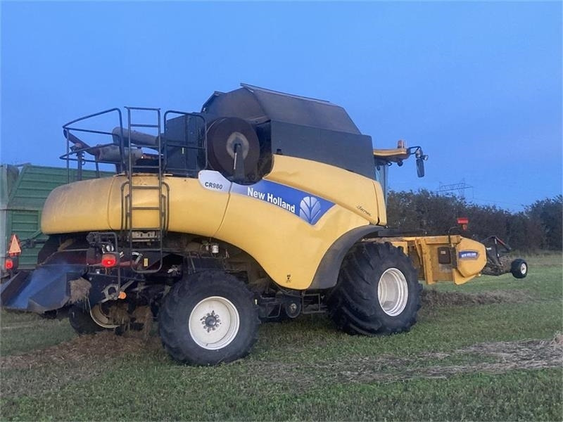 New Holland CR 980 1050er hjul og 30Fod 4 hjulstræk - Зърнокомбайн: снимка 4 New Holland CR 980 1050er hjul og 30Fod 4 hjulstræk - Зърнокомбайн: снимка 4