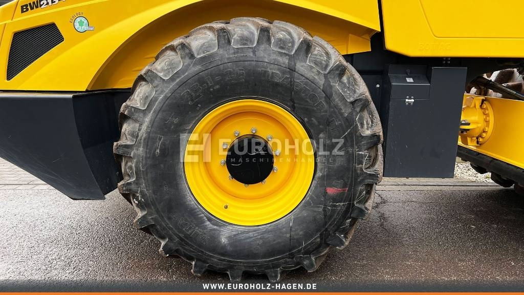Компактор Bomag Stachelwalze BW 213 PDH-5, Schnellgang, Walzenzug: снимка 9 Компактор Bomag Stachelwalze BW 213 PDH-5, Schnellgang, Walzenzug: снимка 9