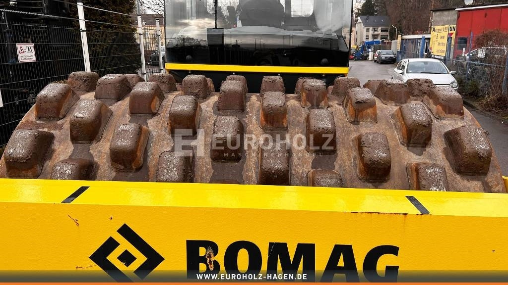 Компактор Bomag Stachelwalze BW 213 PDH-5, Schnellgang, Walzenzug: снимка 12 Компактор Bomag Stachelwalze BW 213 PDH-5, Schnellgang, Walzenzug: снимка 12