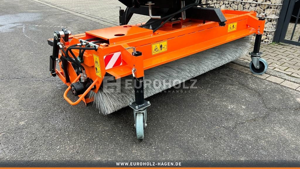 Kehrmaschine ZM2000 - Четка за Комунална/ Специална техника: снимка 4 Kehrmaschine ZM2000 - Четка за Комунална/ Специална техника: снимка 4