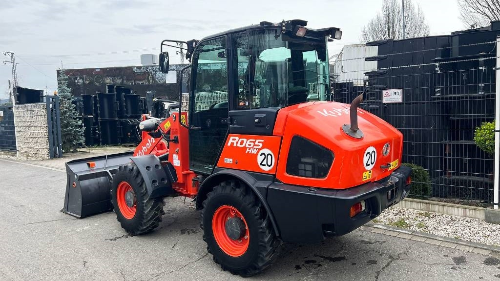 Kubota R 065, Radlader, hydr. Schnellwechsler, Schaufel - Колесен товарач: снимка 2 Kubota R 065, Radlader, hydr. Schnellwechsler, Schaufel - Колесен товарач: снимка 2