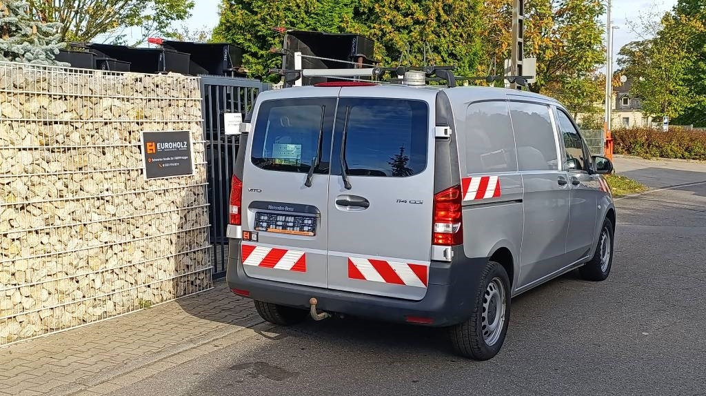 Mercedes-Benz Vito 114 CDI Allrad-Werkstattschränke-Standheizung - Лекотоварен автомобил фургон: снимка 4 Mercedes-Benz Vito 114 CDI Allrad-Werkstattschränke-Standheizung - Лекотоварен автомобил фургон: снимка 4