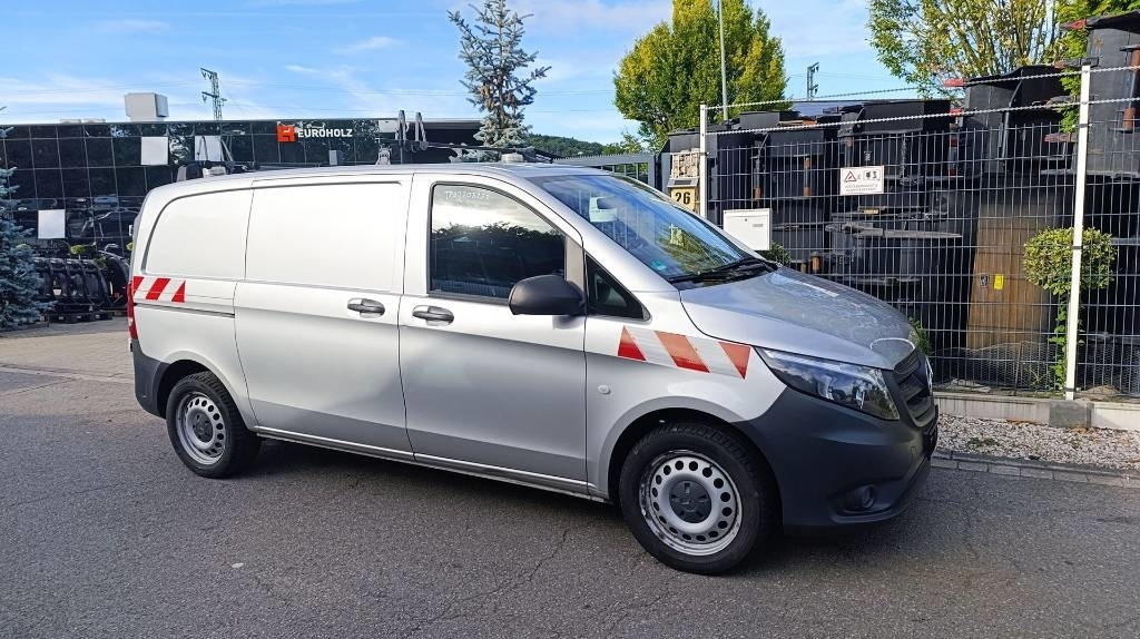 Mercedes-Benz Vito 114 CDI Allrad-Werkstattschränke-Standheizung - Лекотоварен автомобил фургон: снимка 3 Mercedes-Benz Vito 114 CDI Allrad-Werkstattschränke-Standheizung - Лекотоварен автомобил фургон: снимка 3