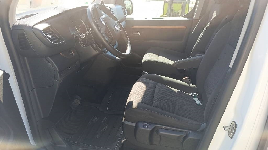 Товарен бус Toyota Proace 2.0 Van, Kleinbus, 7-Sitzer, Turboschaden: снимка 17