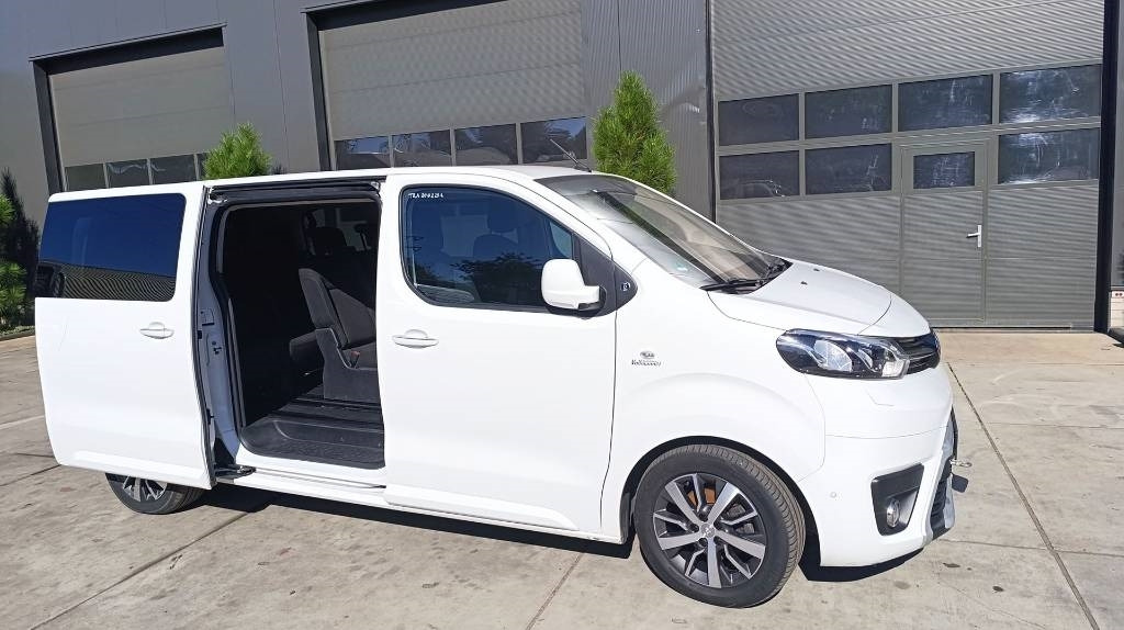Товарен бус Toyota Proace 2.0 Van, Kleinbus, 7-Sitzer, Turboschaden: снимка 12