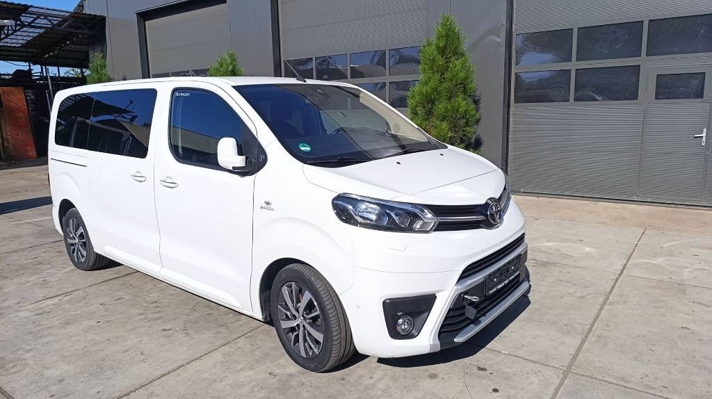 Товарен бус Toyota Proace 2.0 Van, Kleinbus, 7-Sitzer, Turboschaden: снимка 7