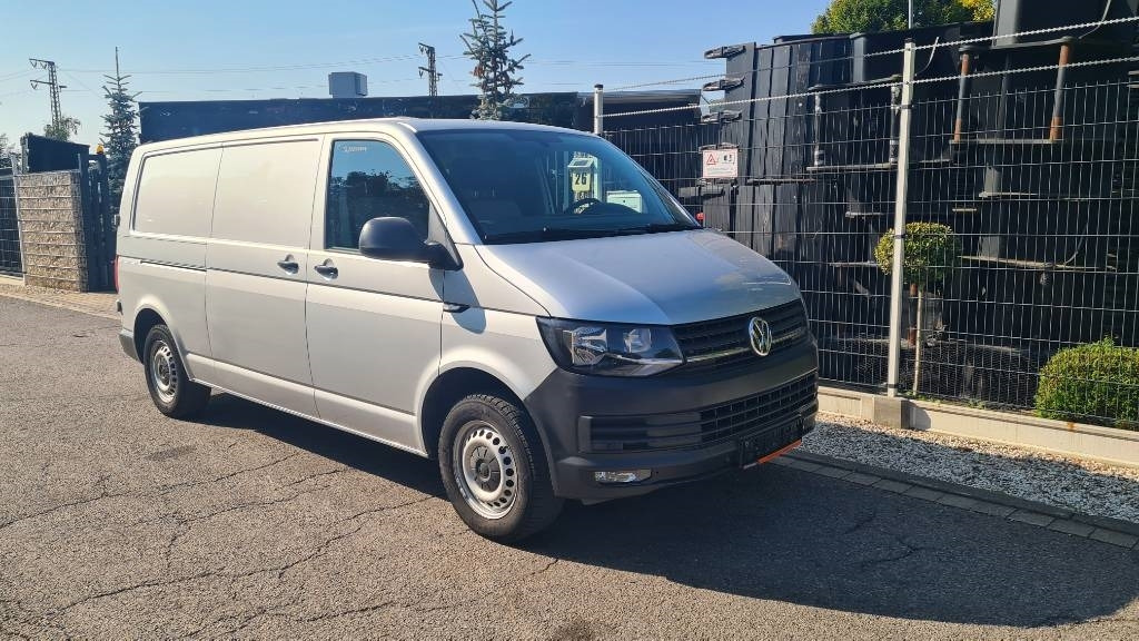 Volkswagen T5 2.0 TDI, Kasten, Werkstattschränke, Klima, AHK - Лекотоварен автомобил фургон: снимка 1 Volkswagen T5 2.0 TDI, Kasten, Werkstattschränke, Klima, AHK - Лекотоварен автомобил фургон: снимка 1