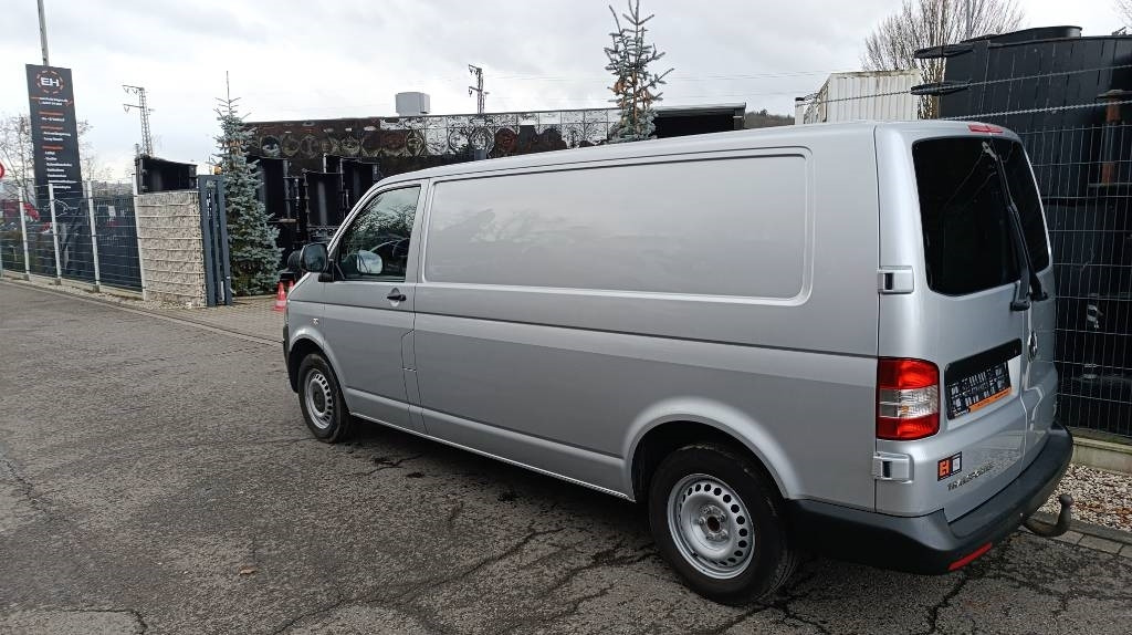 Volkswagen T5 2.0 TDI, Transporter, Kasten, Werkstattschränke - Лекотоварен автомобил фургон: снимка 5 Volkswagen T5 2.0 TDI, Transporter, Kasten, Werkstattschränke - Лекотоварен автомобил фургон: снимка 5