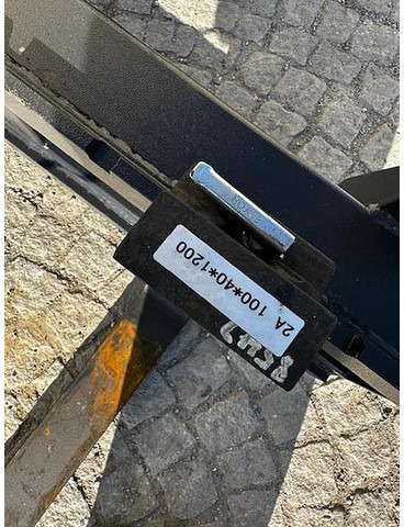 Big Palettengabel 120cm mit Liebherr 506 Aufnahme - Вилици за Подемно-транспортна техника: снимка 5 Big Palettengabel 120cm mit Liebherr 506 Aufnahme - Вилици за Подемно-транспортна техника: снимка 5