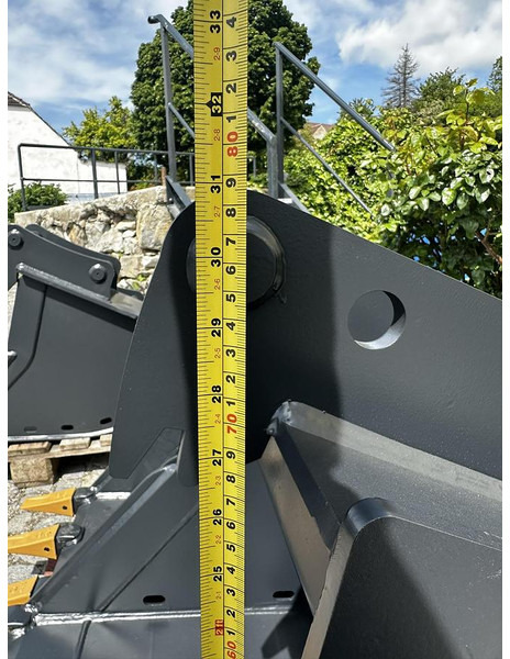 Big Tieflöffel 70cm mit MS08 Symblock Aufnahme - Кофа: снимка 4 Big Tieflöffel 70cm mit MS08 Symblock Aufnahme - Кофа: снимка 4