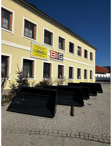 Big Volumenschaufel 200 cm mit JCB 520-50 Aufnahme - Кофа: снимка 1 Big Volumenschaufel 200 cm mit JCB 520-50 Aufnahme - Кофа: снимка 1
