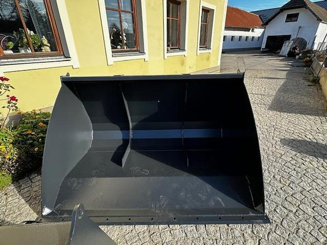 Big Volumenschaufel 200 cm mit Manitou Aufnahme - Кофа: снимка 1 Big Volumenschaufel 200 cm mit Manitou Aufnahme - Кофа: снимка 1