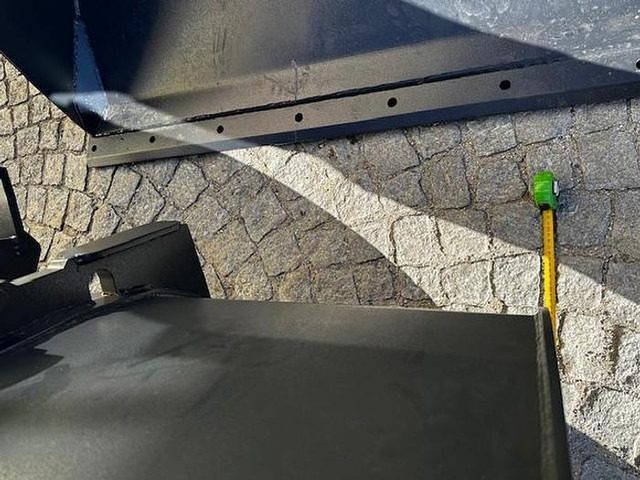 Нови Кофа Big Volumenschaufel 220 cm mit Merlo ZM2 Aufnahme: снимка 7 Нови Кофа Big Volumenschaufel 220 cm mit Merlo ZM2 Aufnahme: снимка 7