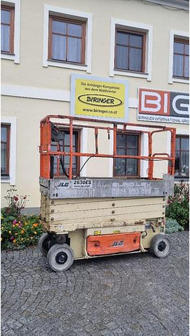 JLG 2630ES Scherenarbeitsbühne elektrisch - Работна площадка: снимка 3 JLG 2630ES Scherenarbeitsbühne elektrisch - Работна площадка: снимка 3
