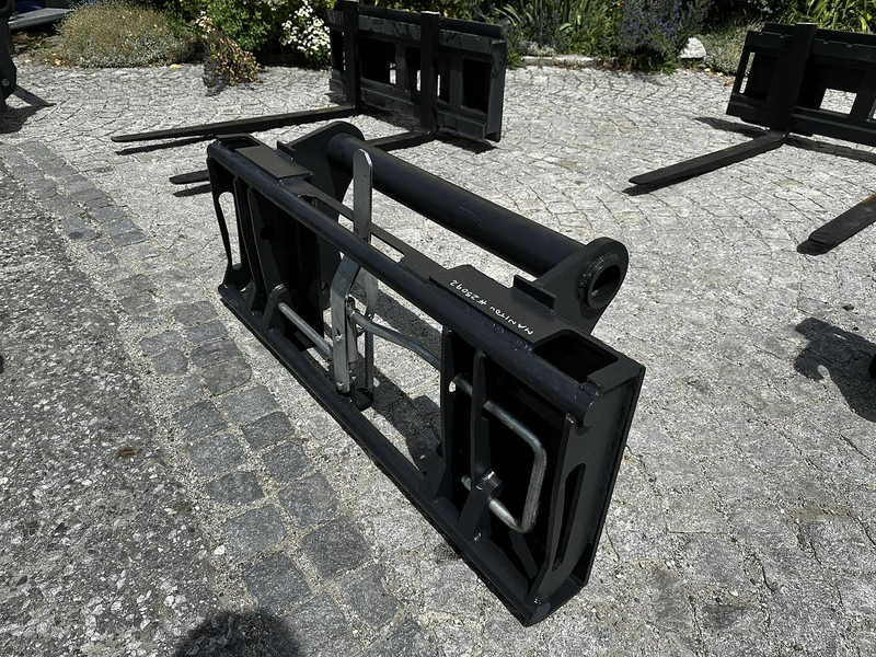 Big Adapter Manitou passend zu Euro Aufnahme - Прикачен инвентар: снимка 2 Big Adapter Manitou passend zu Euro Aufnahme - Прикачен инвентар: снимка 2