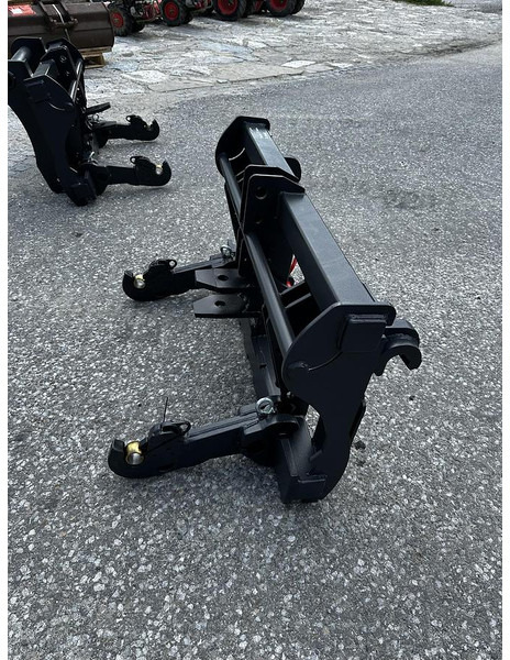 Big Adapter Merlo auf Dreipunkt Aufnahme - Прикачен инвентар: снимка 3 Big Adapter Merlo auf Dreipunkt Aufnahme - Прикачен инвентар: снимка 3