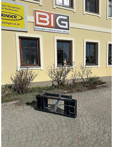 Big Manitou Adapter mit Euro Aufnahme - Прикачен инвентар: снимка 1 Big Manitou Adapter mit Euro Aufnahme - Прикачен инвентар: снимка 1
