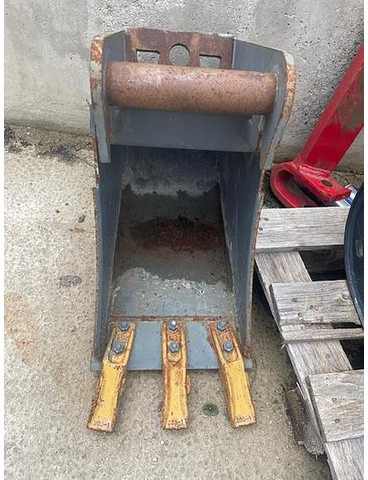 Kinshofer - Lehnhoff Tieflöffel 30 cm mit Lehnhoff MS03 Aufnahme - Прикачен инвентар: снимка 1 Kinshofer - Lehnhoff Tieflöffel 30 cm mit Lehnhoff MS03 Aufnahme - Прикачен инвентар: снимка 1