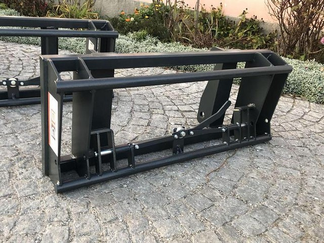 Weidemann Adapter pass. zu Euro Aufnahme - Прикачен инвентар: снимка 1 Weidemann Adapter pass. zu Euro Aufnahme - Прикачен инвентар: снимка 1
