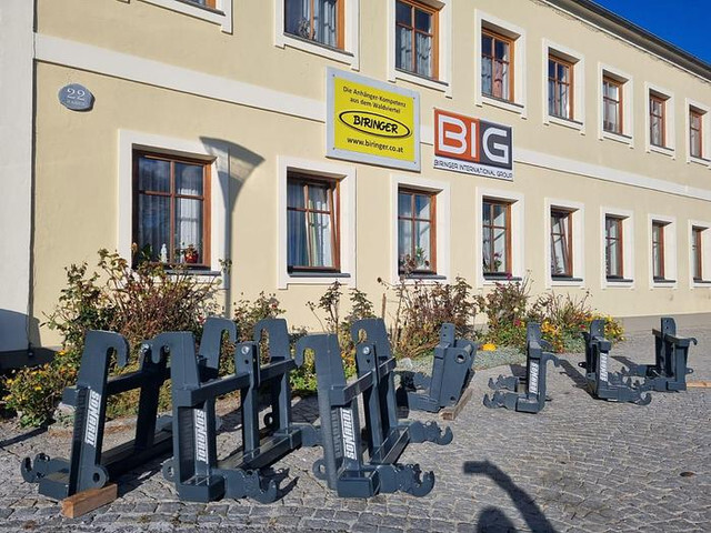 Sonarol JCB, Merlo, Euro Adapter auf Dreipunkt Aufnahme KATII HERBST AKTION!! - Строителна техника: снимка 2 Sonarol JCB, Merlo, Euro Adapter auf Dreipunkt Aufnahme KATII HERBST AKTION!! - Строителна техника: снимка 2