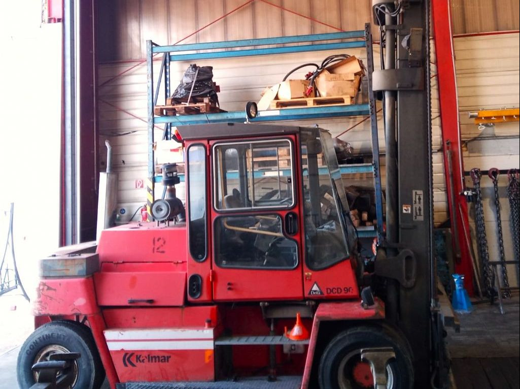 Kalmar DCD90-6L - Дизелов мотокар: снимка 1 Kalmar DCD90-6L - Дизелов мотокар: снимка 1